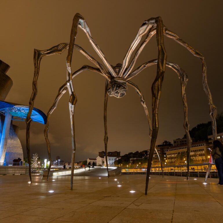 Skulptur am Guggenheim Museum Bilbao