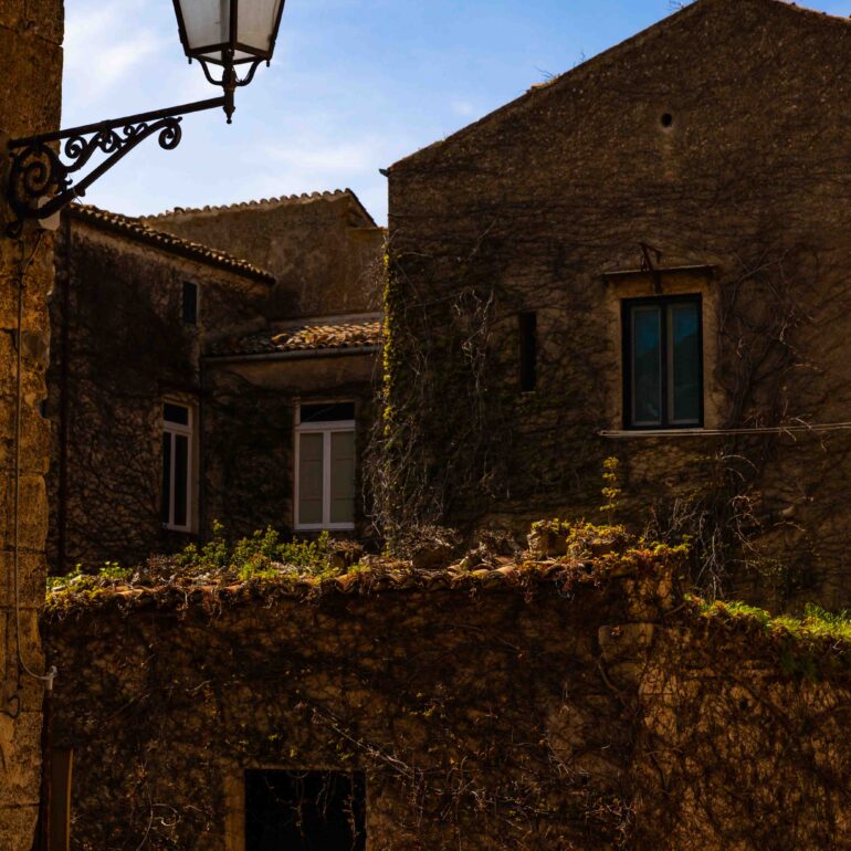 Straßenszene Sizilien