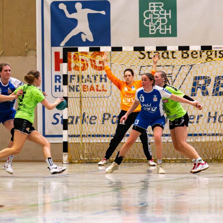 Spiel der 1. Damenmannschaft der HSG Refrath Hand